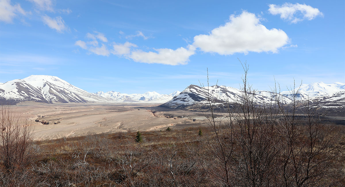 Valley of Ten Thousand Smokes Road